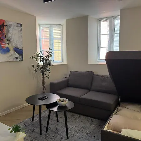 Lejlighed Newly Renovated 2-room Bergen